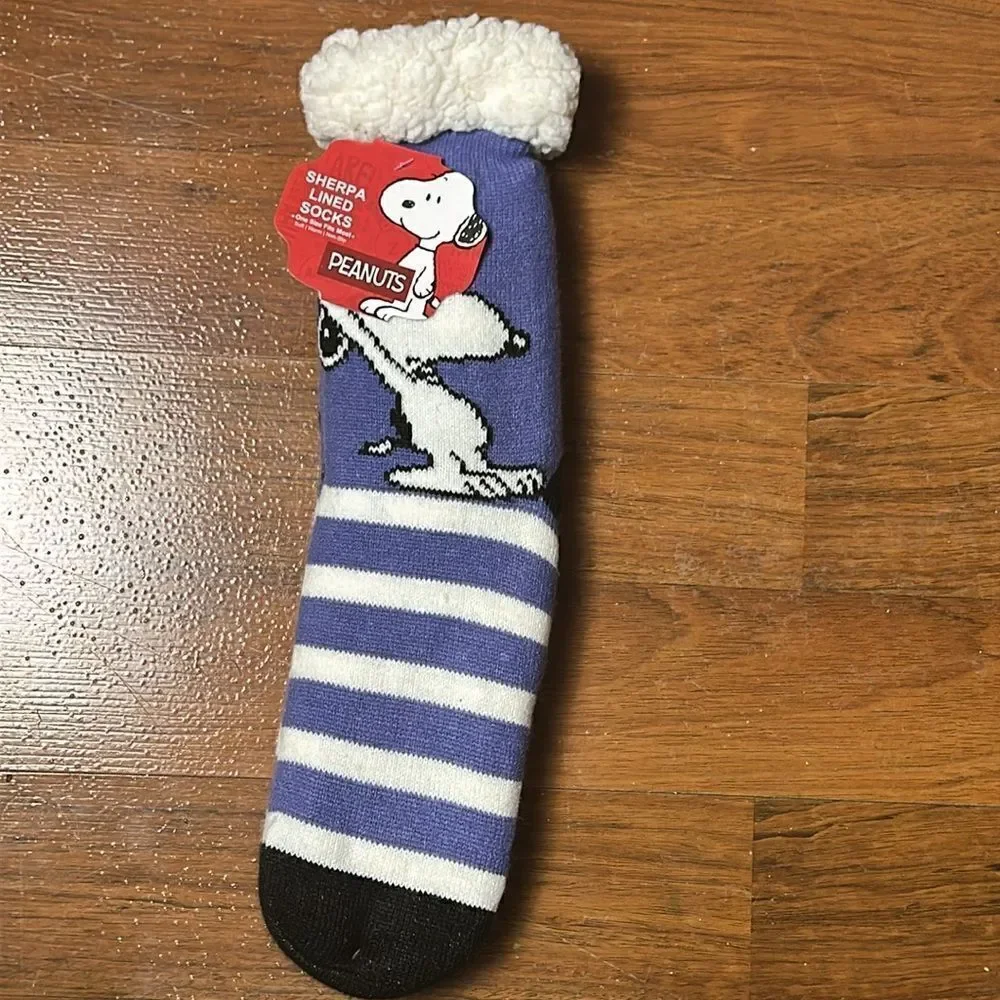 Brand New PEANUTS LADIES SHERPA LINED GRIPPER BOTTOM SLIPPER SOCKS snoopy - Picture 4 of 5